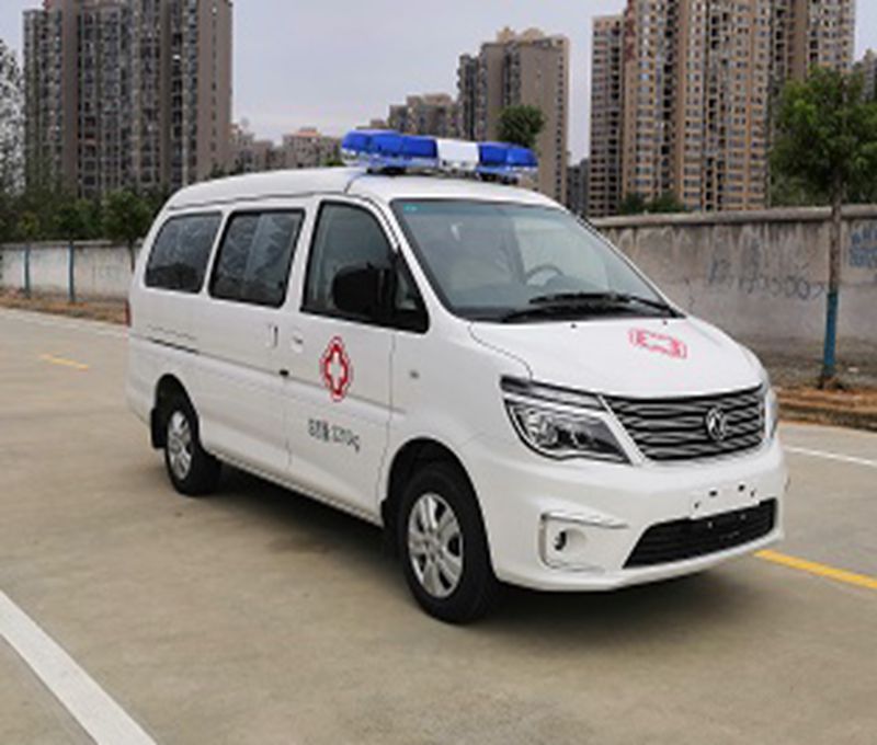 東風CLW5020XJHCD6型救護車