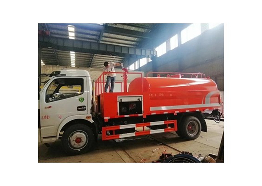 國(guó)六6.8方東風(fēng)森林消防車