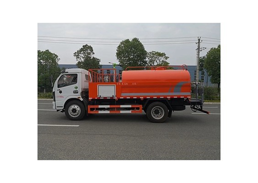 國(guó)六6.8方東風(fēng)森林消防車